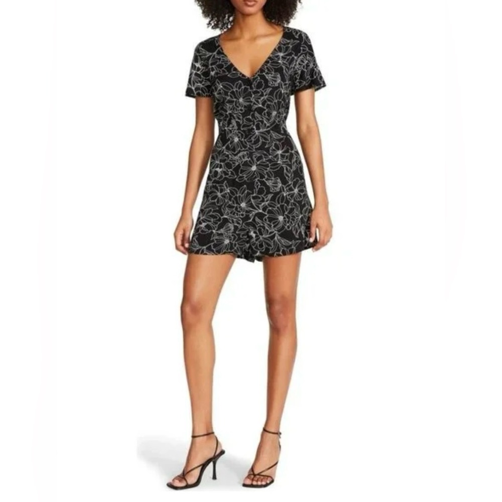 Steve Madden NWOT Elegant Black Floral Dress new without tag